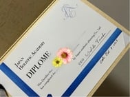 디플로마가 있어요 🌟