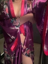 앞으로 한 프레임입니다 💕