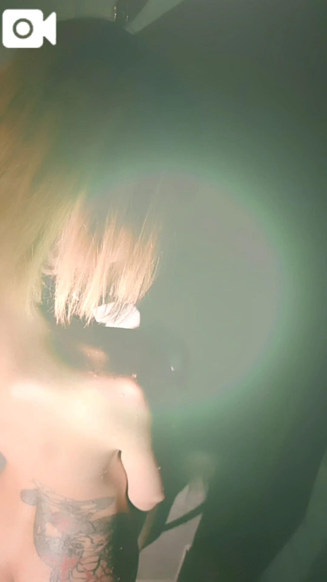 "다음 만날 수 있는 날은... 8월에-스"