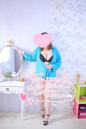 조금 외롭다. .