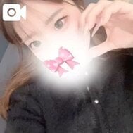 검은 속옷을 선택하는 동안 🫣
