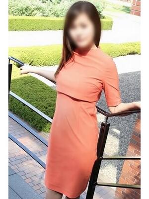 여러 번 만나고 싶어지는 특별한 부인 - 히토미【久留米店】