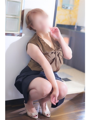하프 얼굴의 거유 부인 - 후우카
