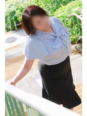 동얼굴거유의 미숙녀 - 사토미